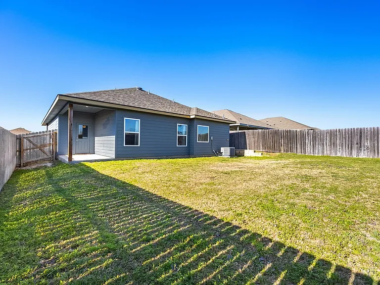 1526 Black Kettle Trl — Photo 26