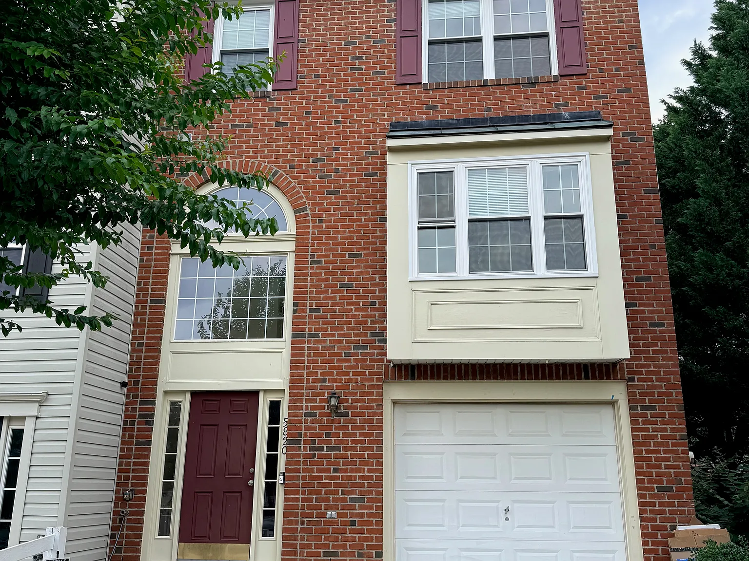 3 bed, 2298 sqft, $3,200 — Photo 1