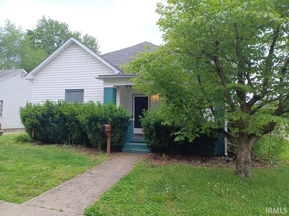 1003 S 2nd St, Boonville, IN 47601
