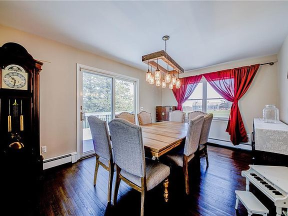 5th image of 22 Shana Ln