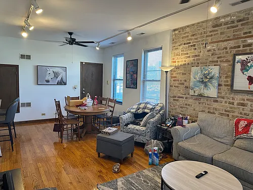 1362 W Crystal St #3F Photo 1