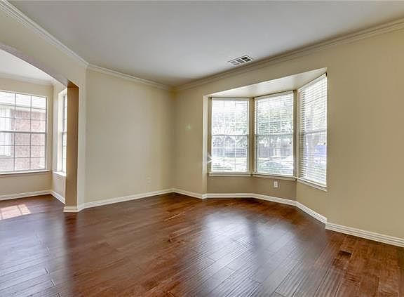 5th image of 2030 Saint Anne Dr