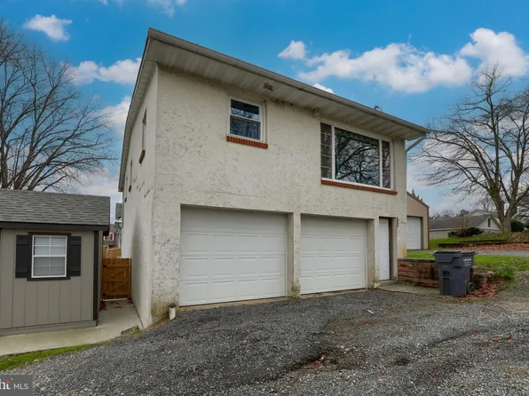 24 S Church St, Quarryville, PA 17566
