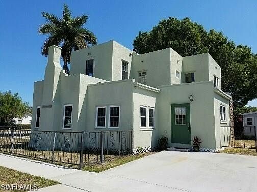 1st image of 402 E Pasadena Ave