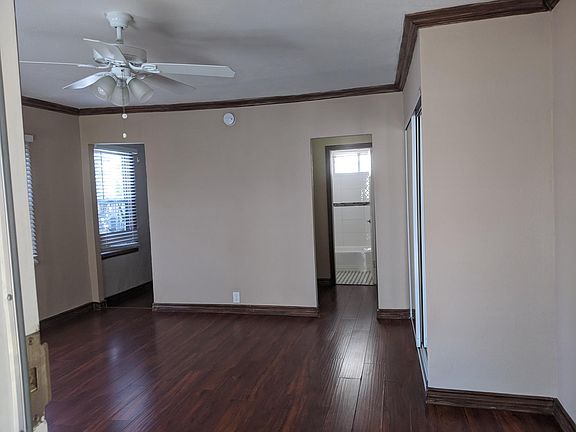 3rd image of 576 N Kingsley Dr #1/2