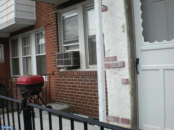 3rd image of 6216 N Hancock St