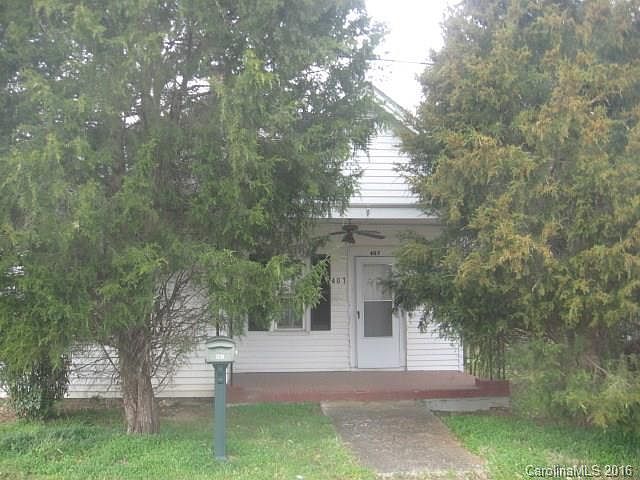 1st image of 407 Apple St