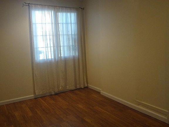 5th image of 126 Ramsell St
