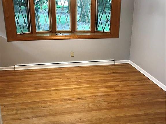 4th image of 6616 Wood Ave