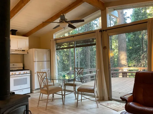 1120 Laurel Cir, Arnold, CA 95223