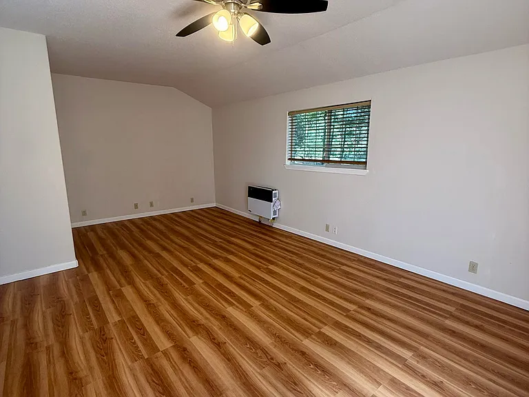 14720 Lynshar Rd — Photo 16