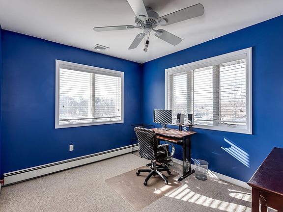 4th image of 131 Chapel Ave