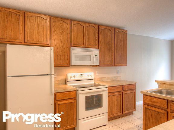 4th image of 25135 Ironwedge Dr