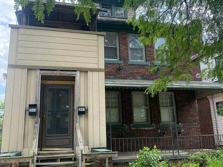 2645 W Grand St — Photo 1