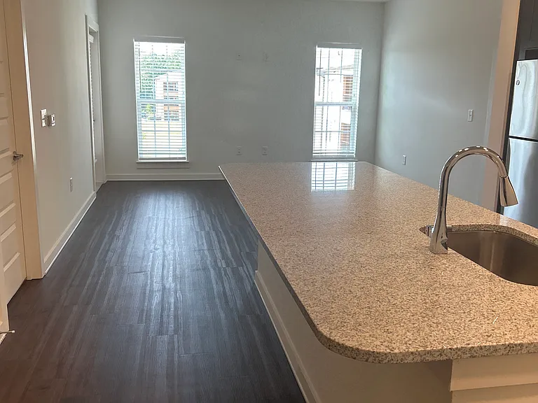 Station 75 Apartments at McDonough — Photo 139