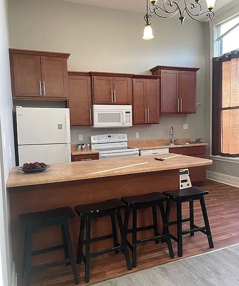 315 Huron Ave — Photo 17