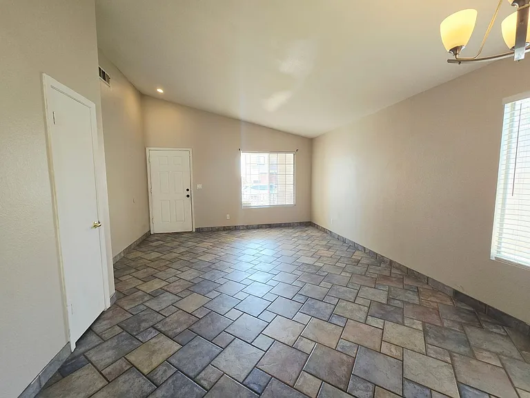 5547 Summer Joy St — Photo 2