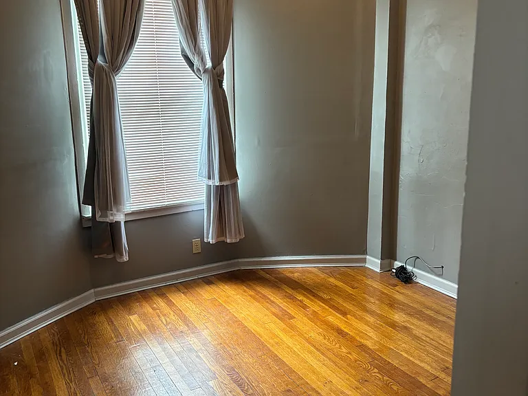 6187 Pershing Ave — Photo 6