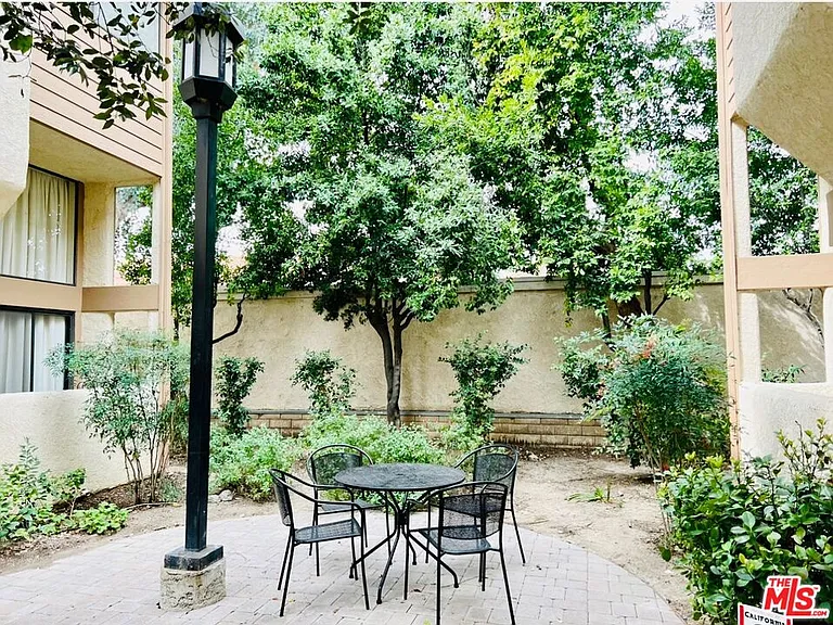 26311 W Bravo Ln — Photo 16