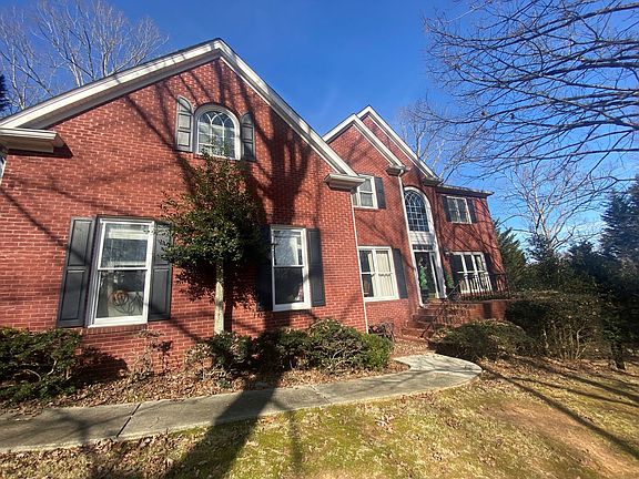 2nd image of 1044 E Lake Dr