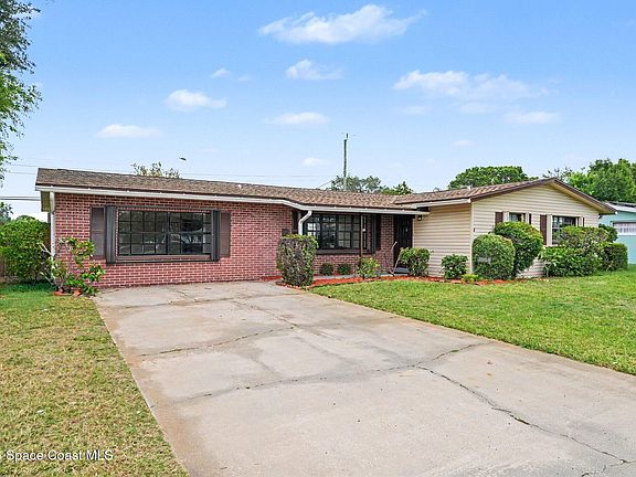 3rd image of 2868 Fountainhead Blvd