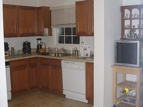 14x11 Tiled Eat-In Kitchen