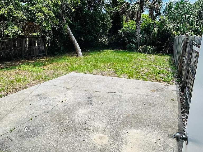 10 Byron Ellinor Dr #A — Photo 8