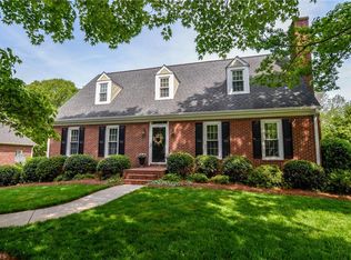 1017 Wessyngton Rd, Winston Salem, NC 27104