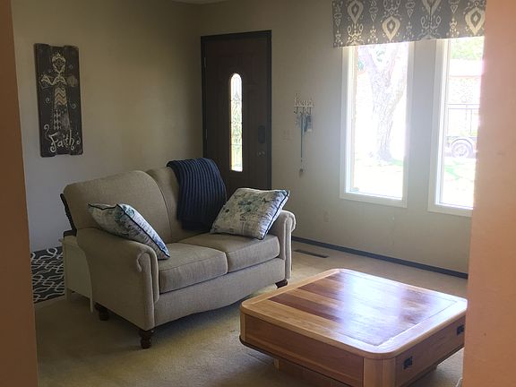 3rd image of 1716 Glenellen Dr