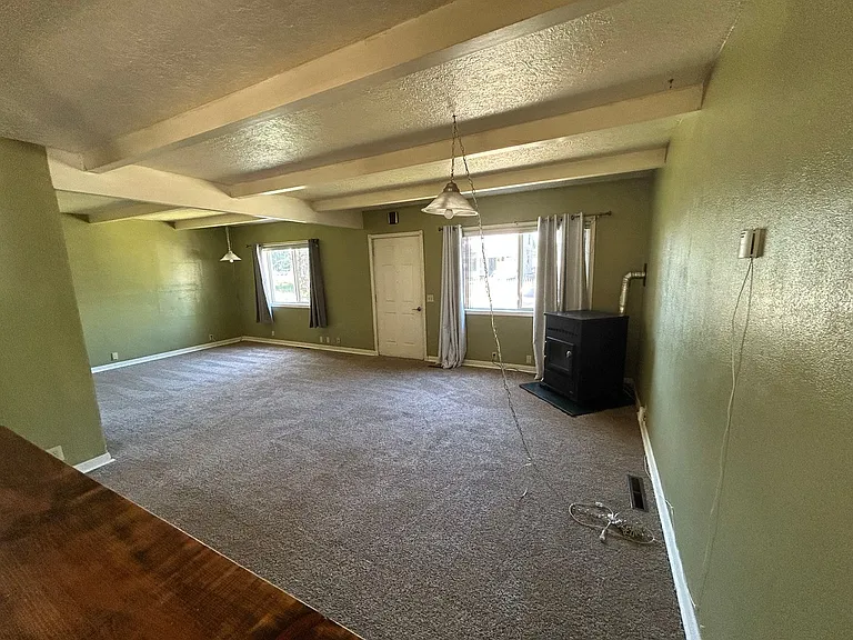 110 NW 2nd St — Photo 5