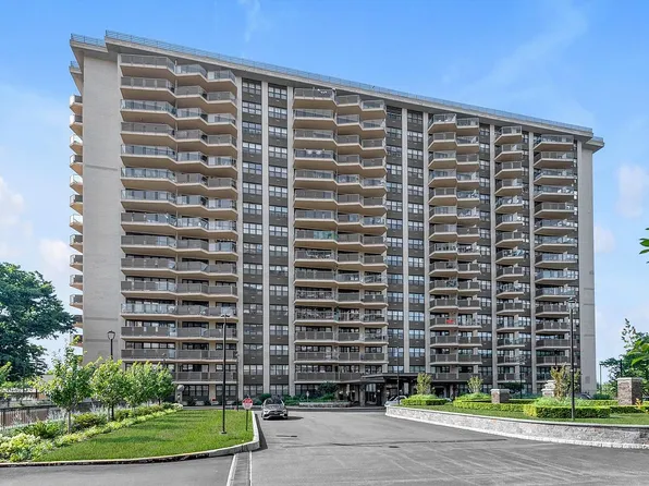 18-05 215th St APT 5C, Bayside, NY 11360