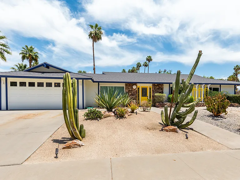 1390 S San Joaquin Dr — Photo 40