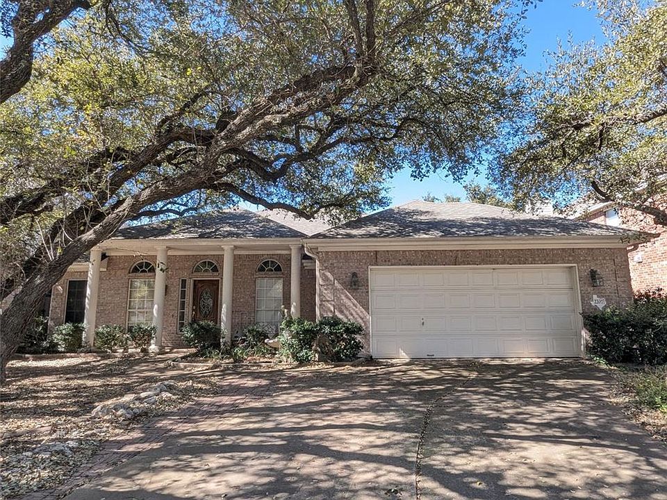 1st image of 2207 Sandra Dr