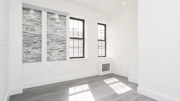 Rented by Nooklyn NYC LLC | media 31