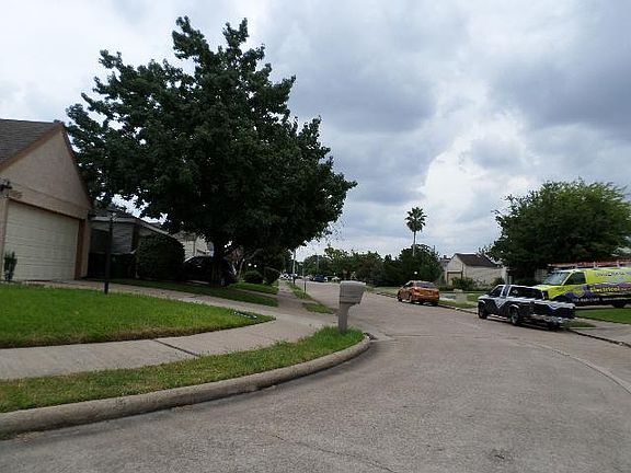 4th image of 11546 Chesswood Dr