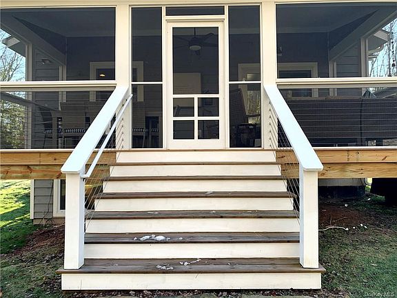 4th image of 105 Silver Birch Way