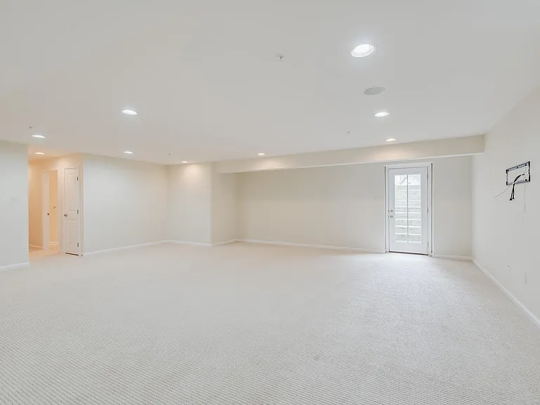 7567 Arundel Woods Dr — Photo 39