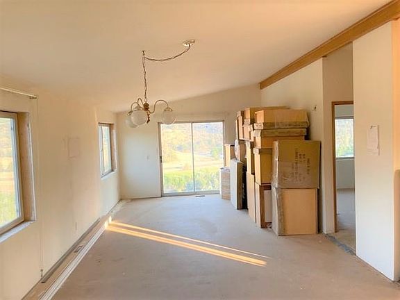 4th image of 2545 Salmon Ct