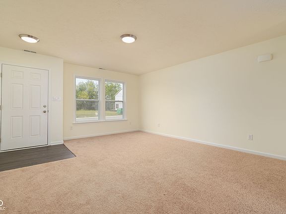 5th image of 2339 N Liberty Lakes Dr