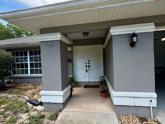 3rd image of 1414 Maximilian Ave
