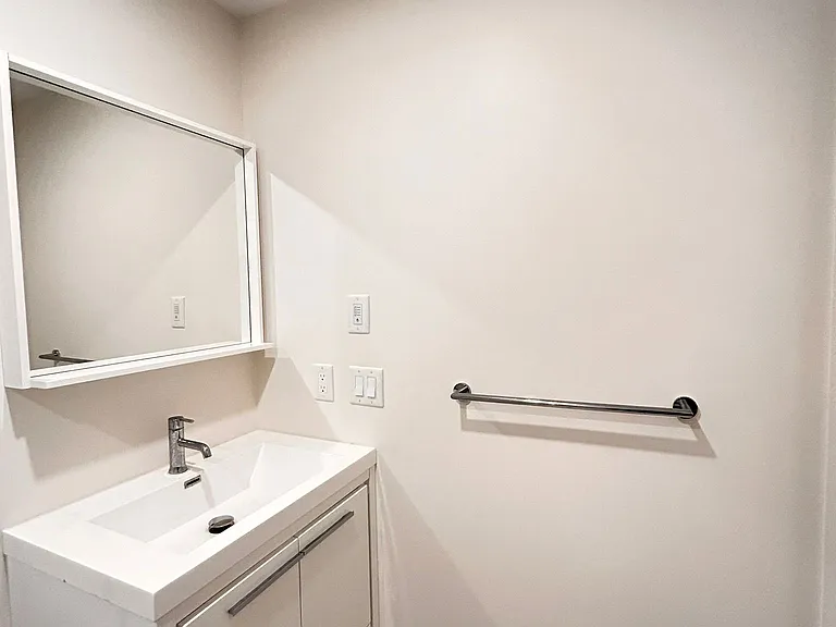 212 King William St #620 — Photo 22