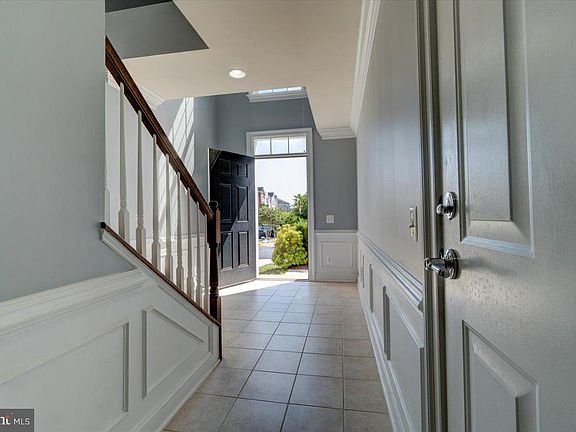 4th image of 2447 Brookmoor Ln #490A