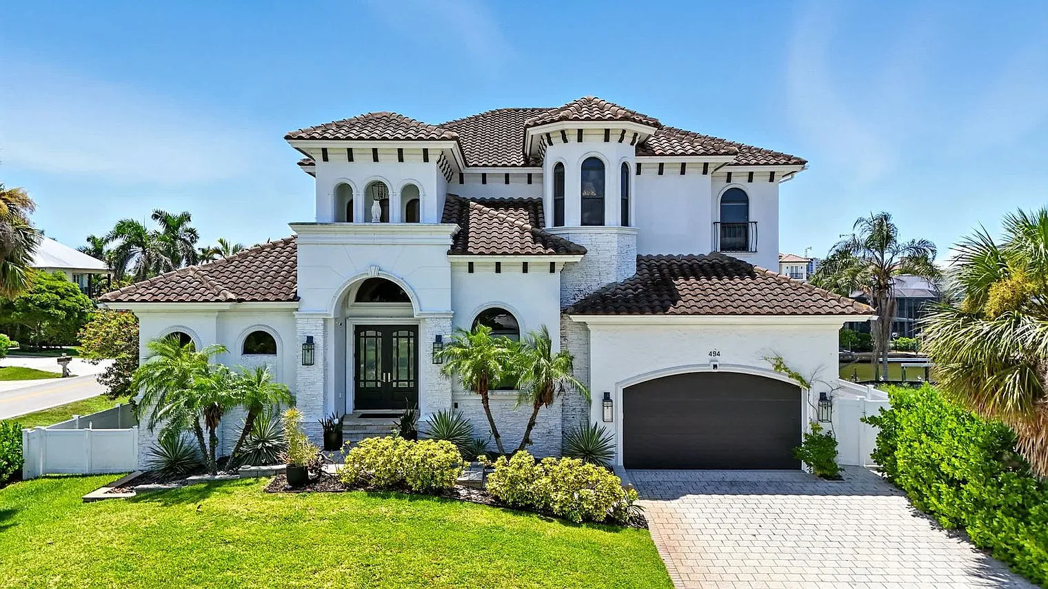 5 bed, 4.0 bath, 3465 sqft, $22,241 — Photo 4