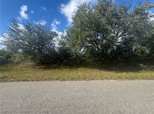 385 Christine St NW, Lake Placid, FL 33852