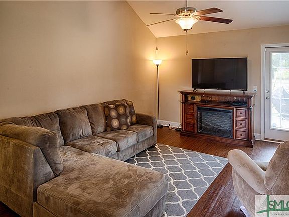 4th image of 430 Abigail Cir