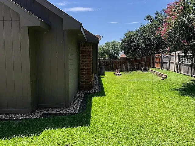 2062 Bronco Ln — Photo 17