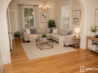 92 Duke St, Chester, NS B0J 1J0