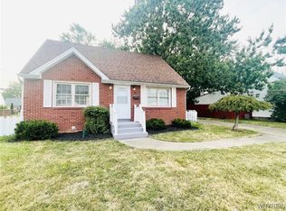 71 Meaford Rd, Cheektowaga, NY 14215