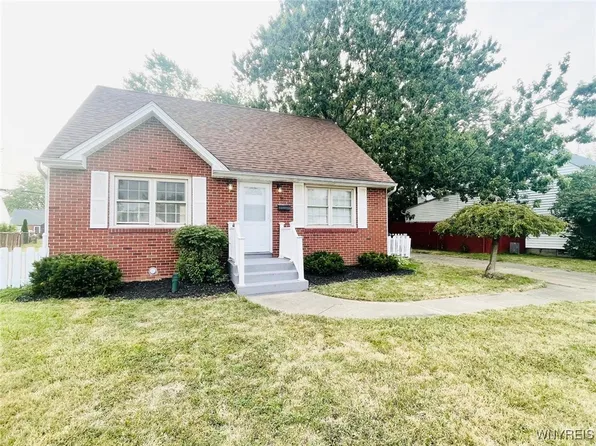 71 Meaford Rd, Cheektowaga, NY 14215