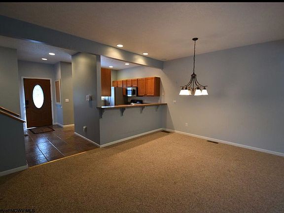 5th image of 211 Aaron Smith Dr